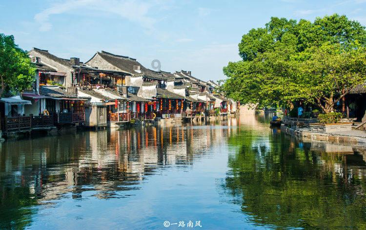中国人寿保险天津市滨海新区中心支公司被罚款三十万元,业务资料不真实